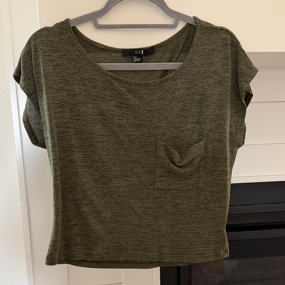 Forever 21 Olive Green Pocket Crop Tee